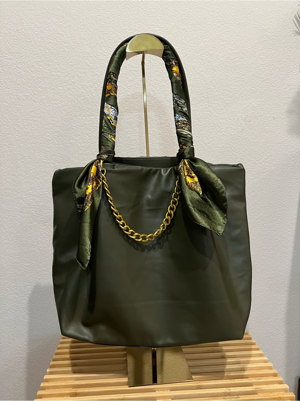 Neiman Marcus tote shoulder bag